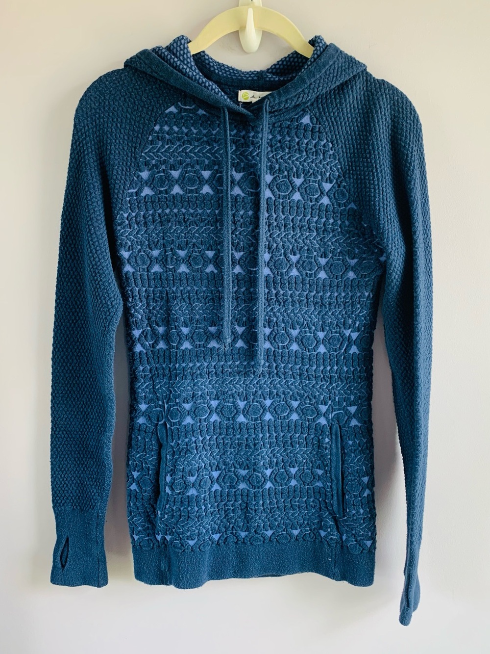 Dakini Sweatshirt Hoodie Navy Blue Textured Geometric Soft Fall Winter EUC Small
